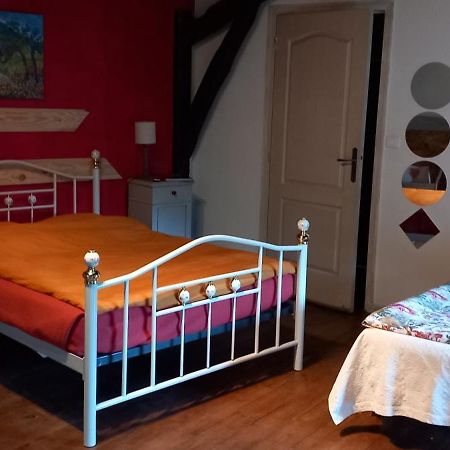 Les Cedres Bleus De Joany Hotel Viviez Exterior photo