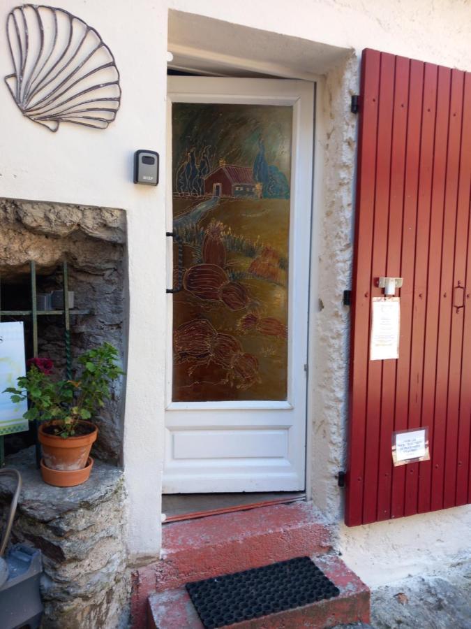 Les Cedres Bleus De Joany Hotel Viviez Exterior photo